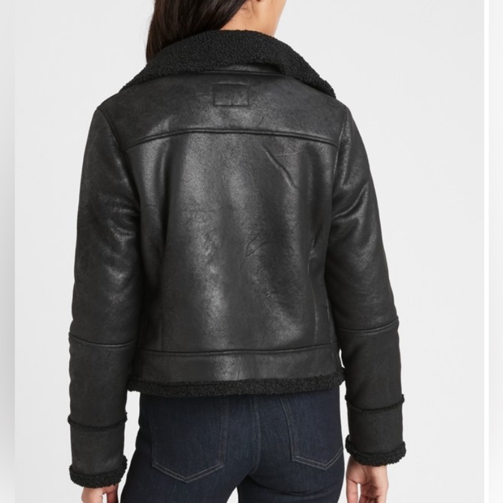 Like🆕 Faux Shearling Jacket BR - Picture 2 of 8